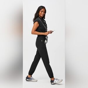 Figs Rafaela Cargo Scrub Jumpsuit size SMALL